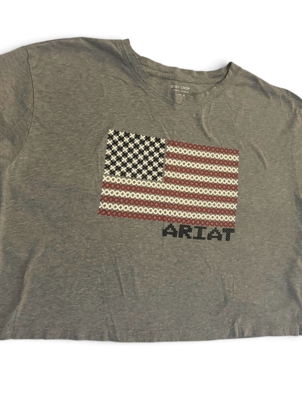Boxy Cropped Ariat Gray Short-Sleeve Tee with Flag Graphic
